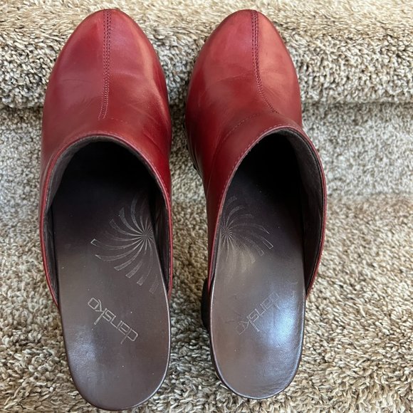 Dansko Women's Burgundy Leather Clogs. - Picture 7 of 12